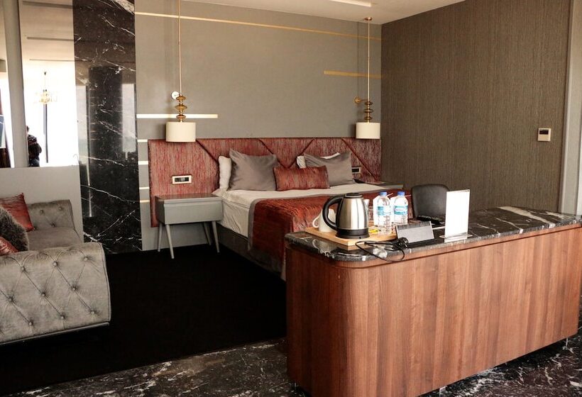 سوییت لوکس, B&c