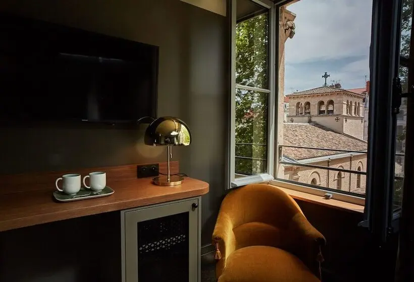 Chambre Classique Lit Double, De L Abbaye Lyon  Boutique