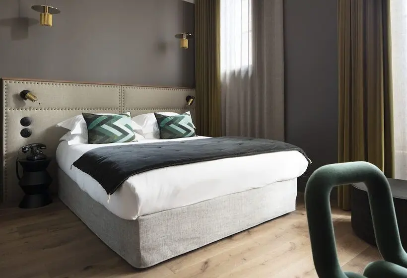 Chambre Classique Lit Double, De L Abbaye Lyon  Boutique