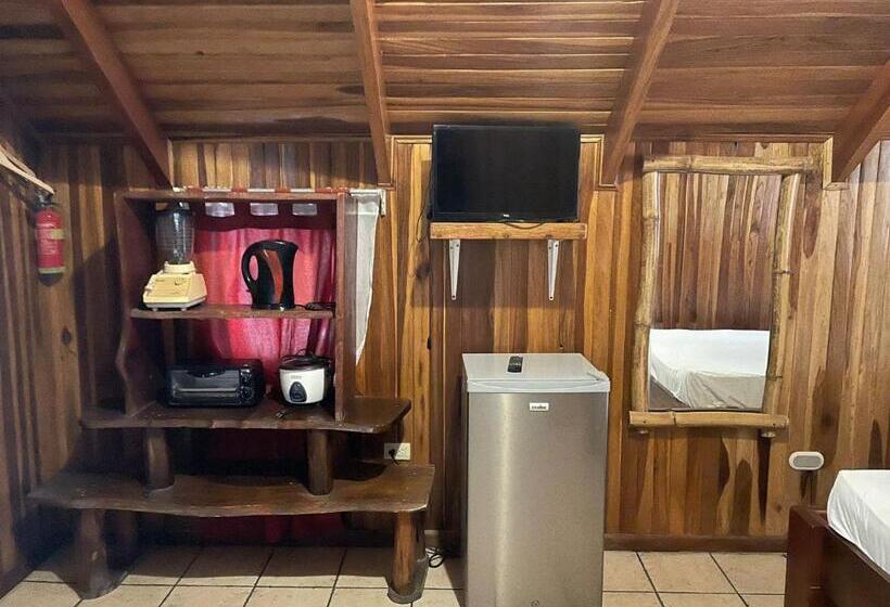 חדר בסיסי לשלושה, Beach Cabinas