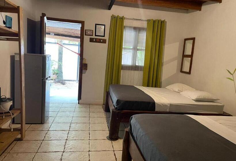 חדר לארבעה סטנדרטי עם נוף לגינה, Beach Cabinas