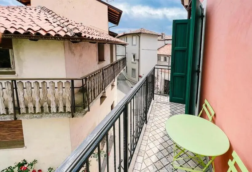 سوییت خانوادگی, Crudis Luxury Rooms