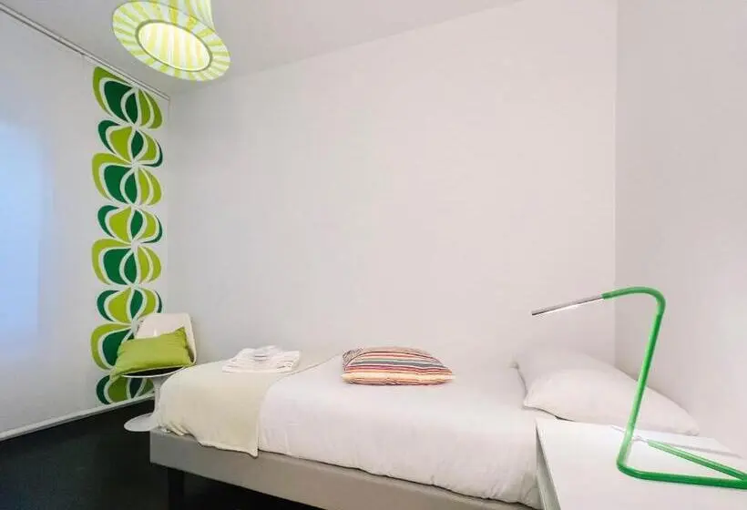 سوییت خانوادگی, Crudis Luxury Rooms