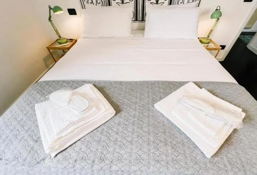سوییت خانوادگی, Crudis Luxury Rooms