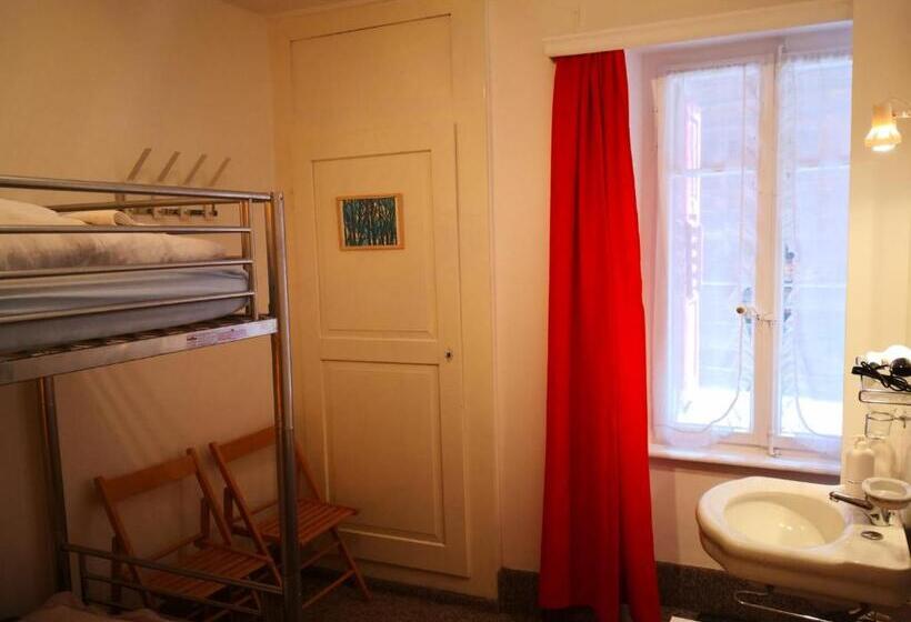 غرفة قياسية سرير بطابقين مزودة بحمام مشترك, Weisses Rössli