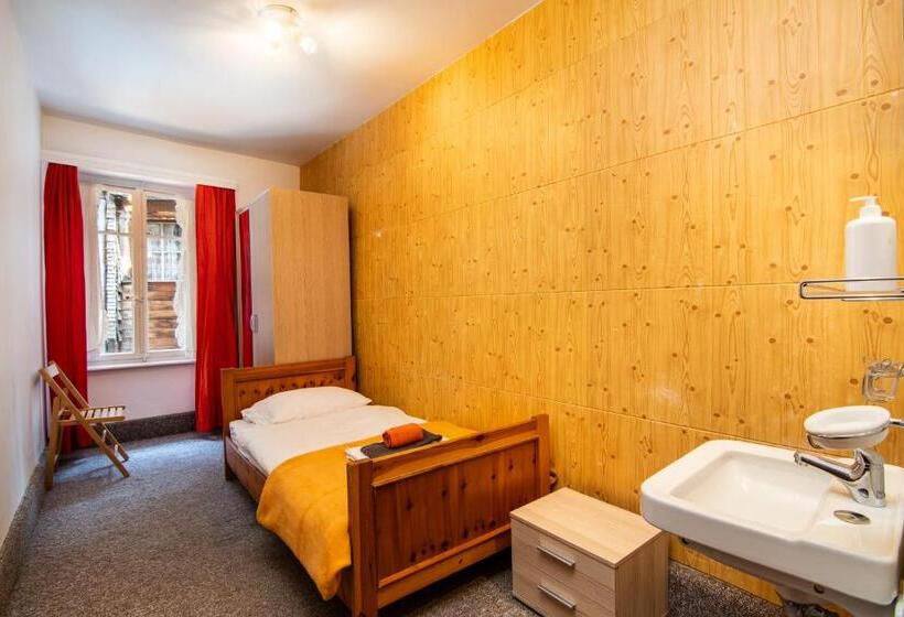 غرفة قياسية فردية حمام مشترك, Weisses Rössli