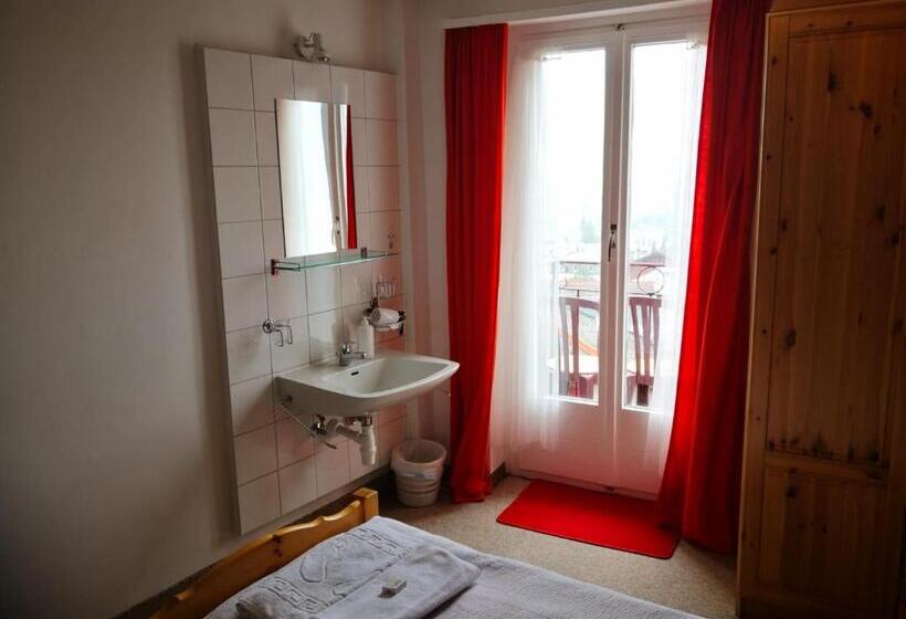 غرفة قياسية حمام مشترك, Weisses Rössli