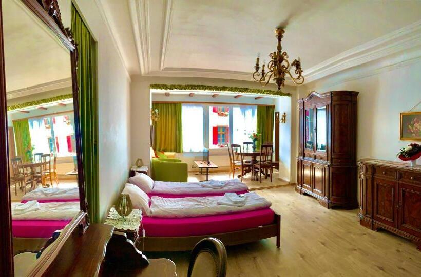 شقة غرفة واحدة, Weisses Rössli