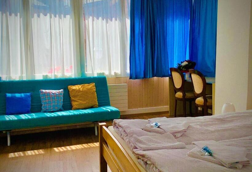 غرفة عائلية, Weisses Rössli