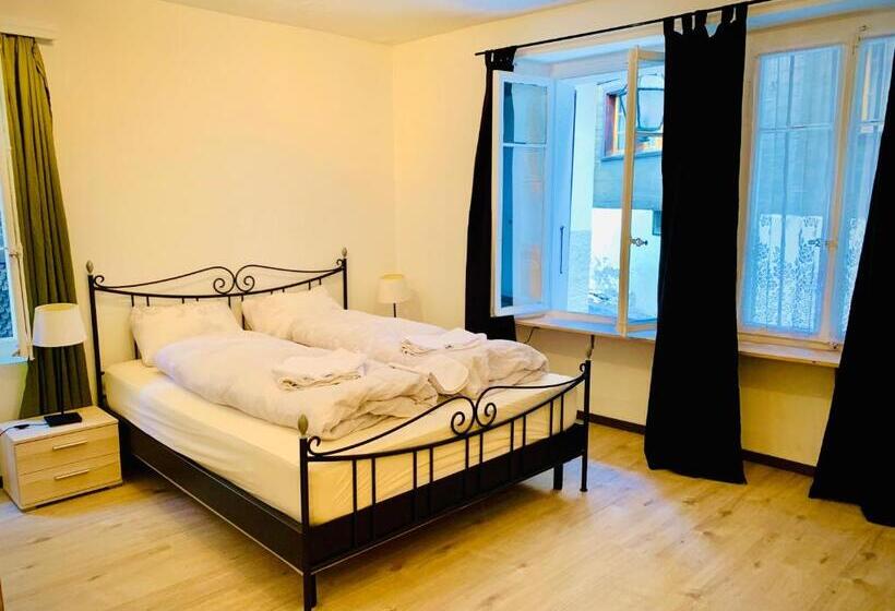 جناح عائلي, Weisses Rössli