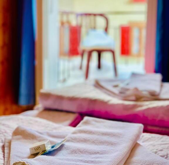 جناح عائلي, Weisses Rössli