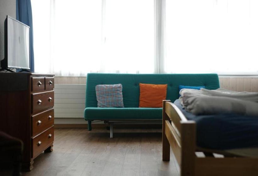 غرفة عائلية, Weisses Rössli