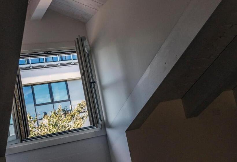 1 Bedroom Penthouse Apartment, Paduina3 Comfort Apartments