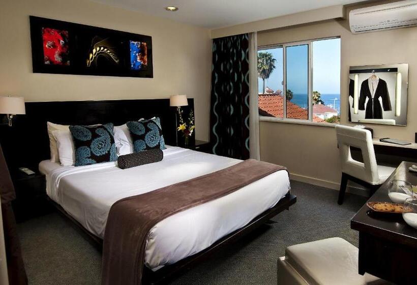 带观景的标准间, Aurora