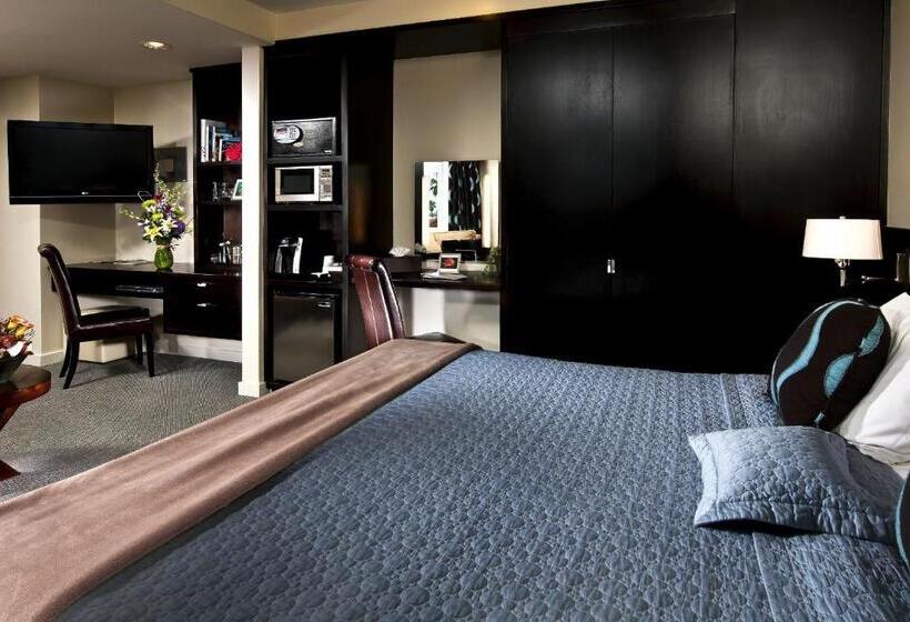 带按摩功能的小型套房, Aurora