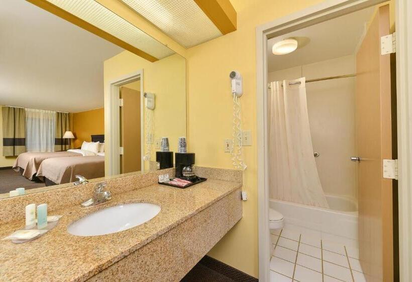 스탠다드 룸, Clarion Pointe Forsyth I75