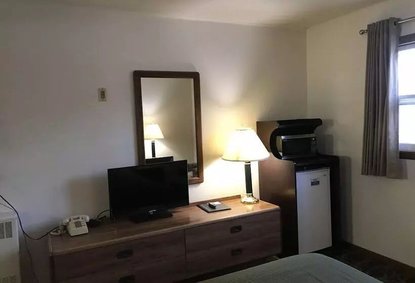 Standard-huone, Colonial Inn Dyersville
