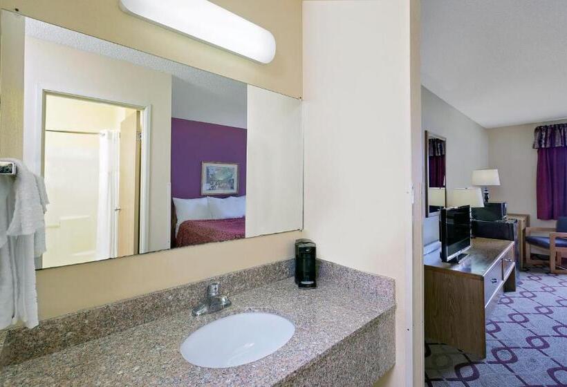 キングサイズベッドのスイートルーム, Days Inn By Wyndham North Sioux City