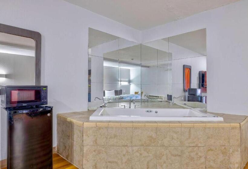 キングサイズベッドのスタンダードルーム, Days Inn Little Rock South