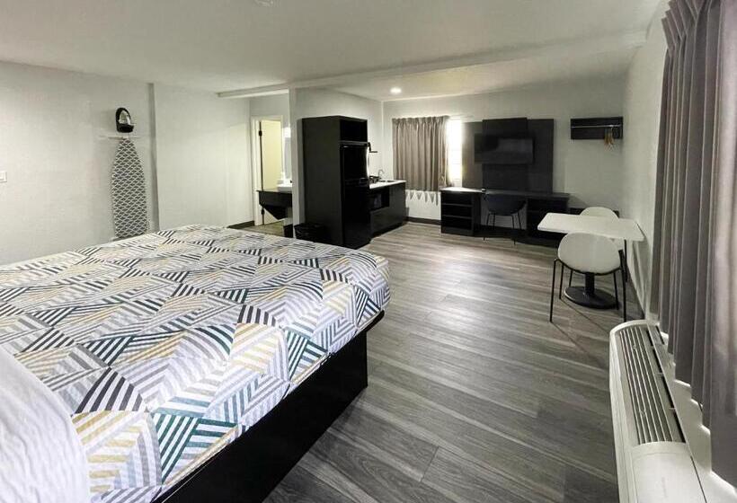 스탠다드 룸 킹사이즈 침대, Days Inn Little Rock South