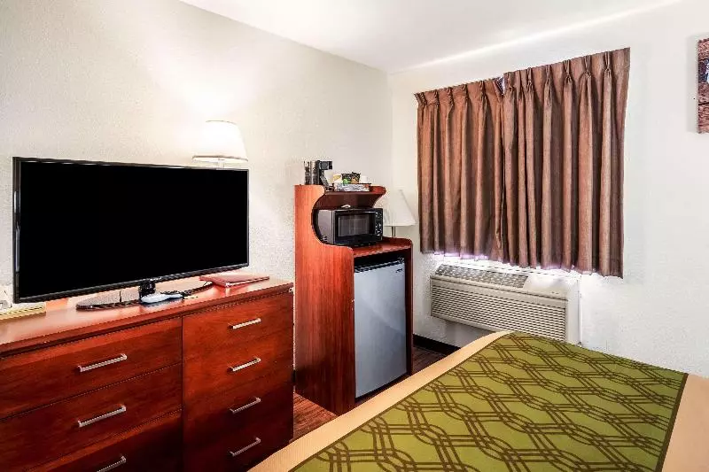 キングサイズベッドのスイートルーム, Econo Lodge