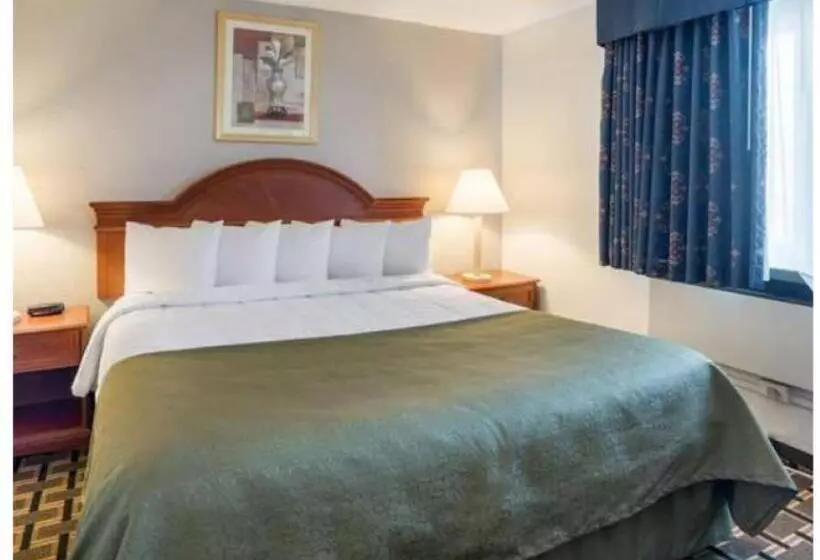 Standard-invahuone King-vuode, Quality Inn