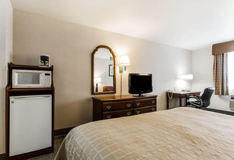 غرفة قياسية, Quality Inn & Suites Stoughton  Madison South