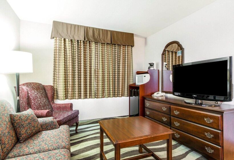 جناح لذوى الاحتياجات الخاصة, Quality Inn & Suites Stoughton  Madison South