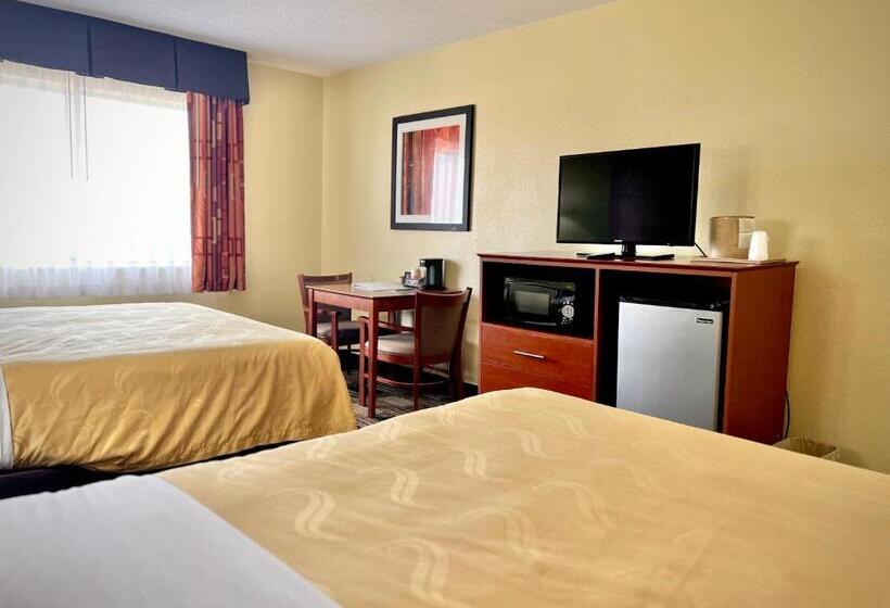 Номер Стандарт, Quality Inn & Suites Wisconsin Dells Downtown   Waterparks Area