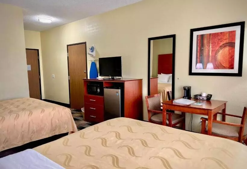 اتاق استاندارد برای معلولان, Quality Inn & Suites Wisconsin Dells Downtown   Waterparks Area