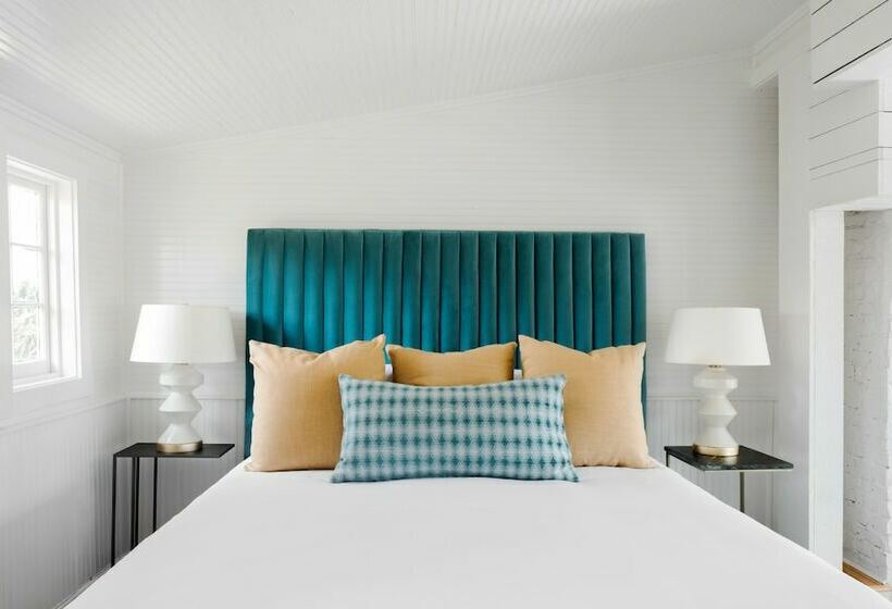 스탠다드 룸, The Clifton