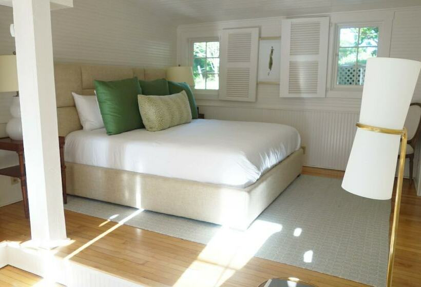 스탠다드 룸, The Clifton