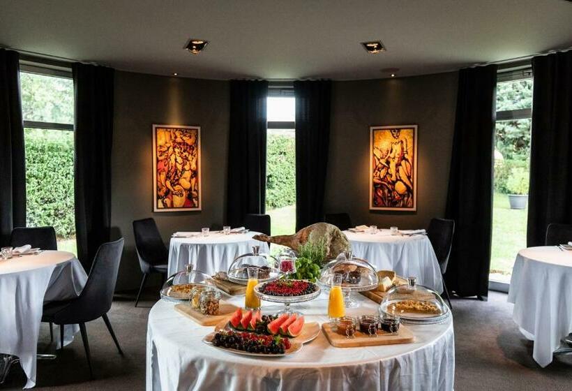 سوییت جونیور لوکس, Dam Boutique Hotel & Restaurant
