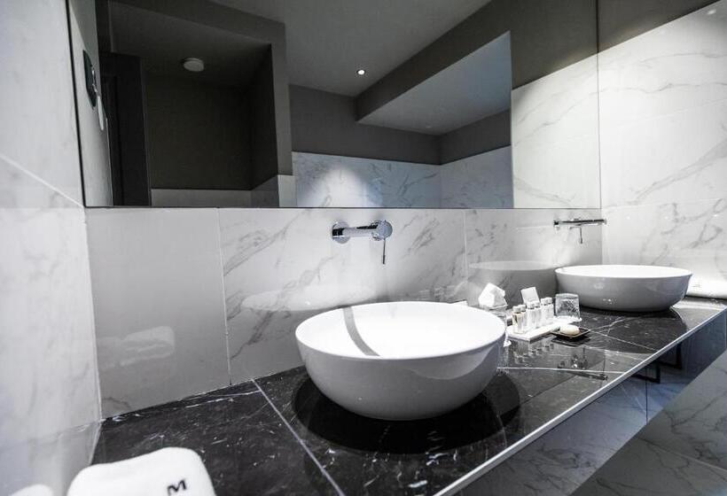 سوییت جونیور لوکس, Dam Boutique Hotel & Restaurant