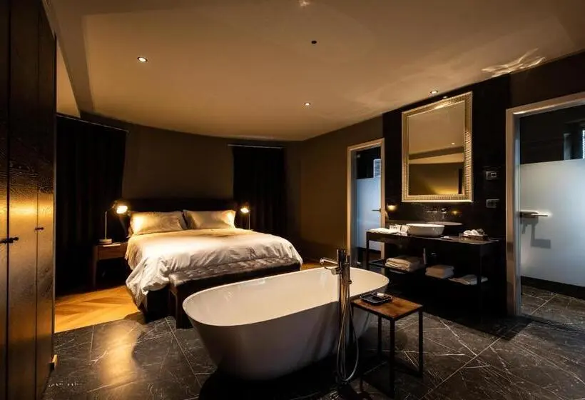 سوییت, Dam Boutique Hotel & Restaurant