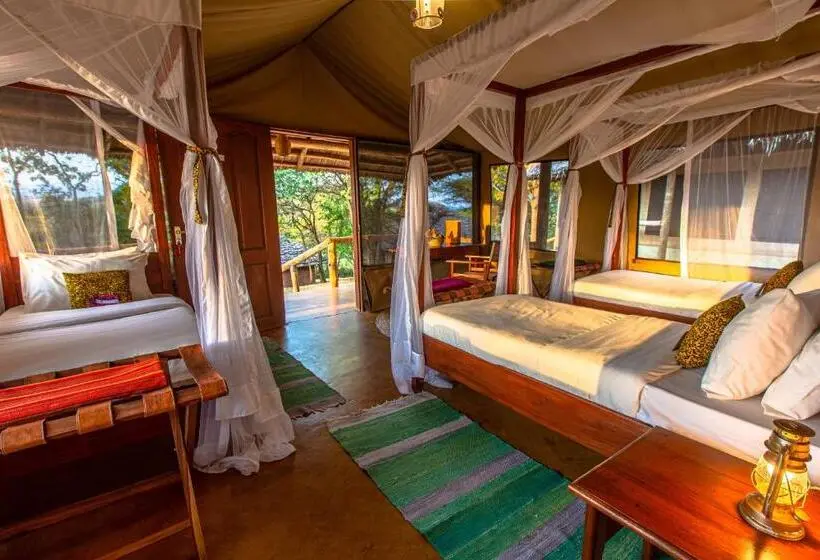 デラックストリプルルーム, Karatu Tented Lodge
