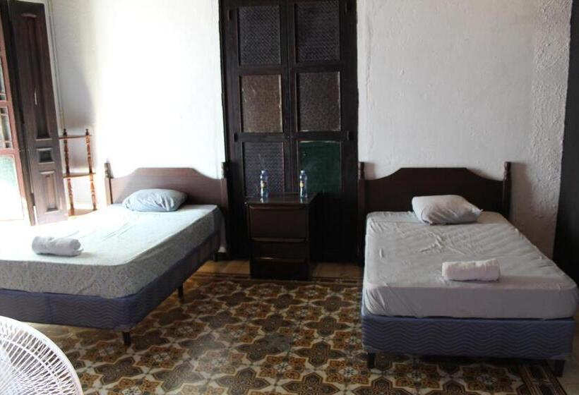 اتاق استاندارد با 2 تخت دوبل, Hostal Velvet Plaza