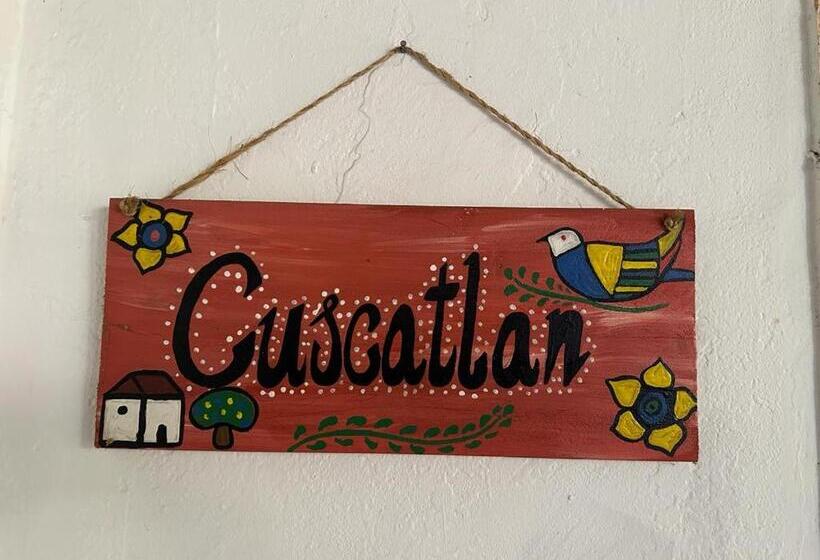 اتاق استاندارد با بالکن, Hostal Velvet Plaza