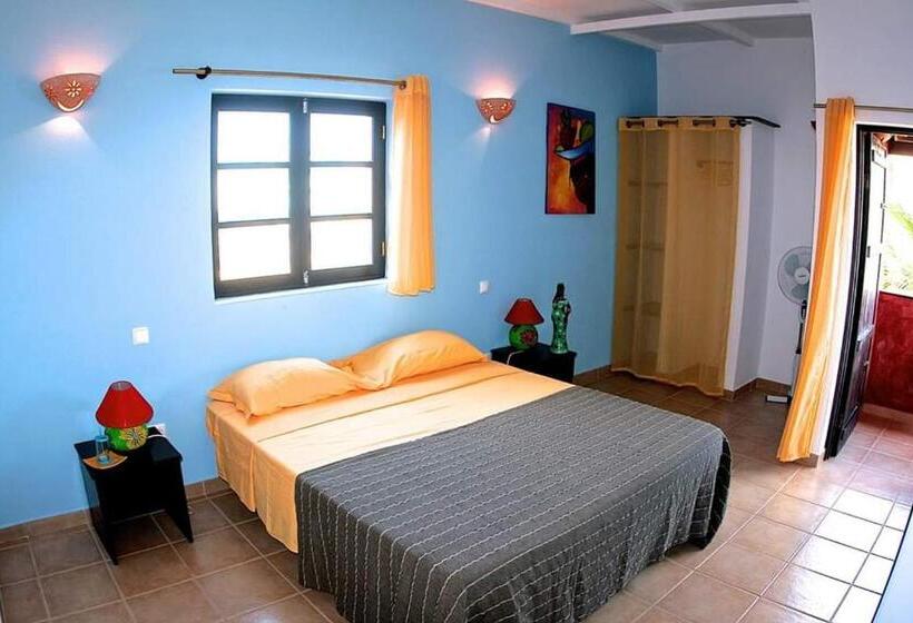 اتاق استاندارد, Sakaroule B&b