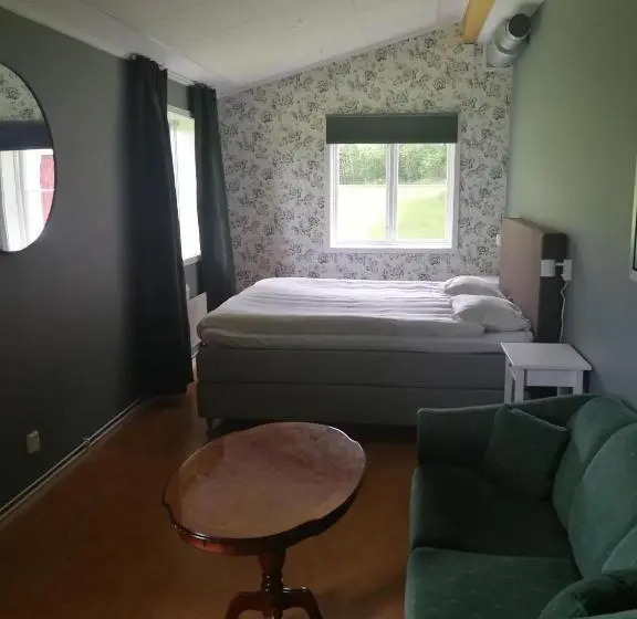 Standard Kolmen Hengen Huone Jaettu kylpyhuone, Sjugare Gård Bed & Breakfast