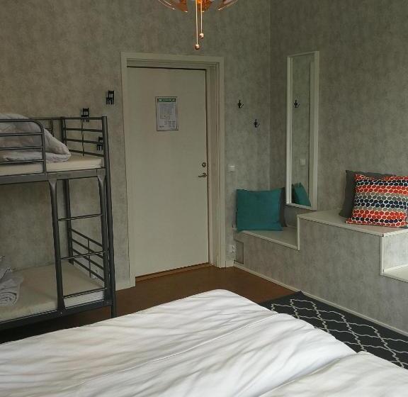 غرفة عائلية حمام مشترك, Sjugare Gård Bed & Breakfast