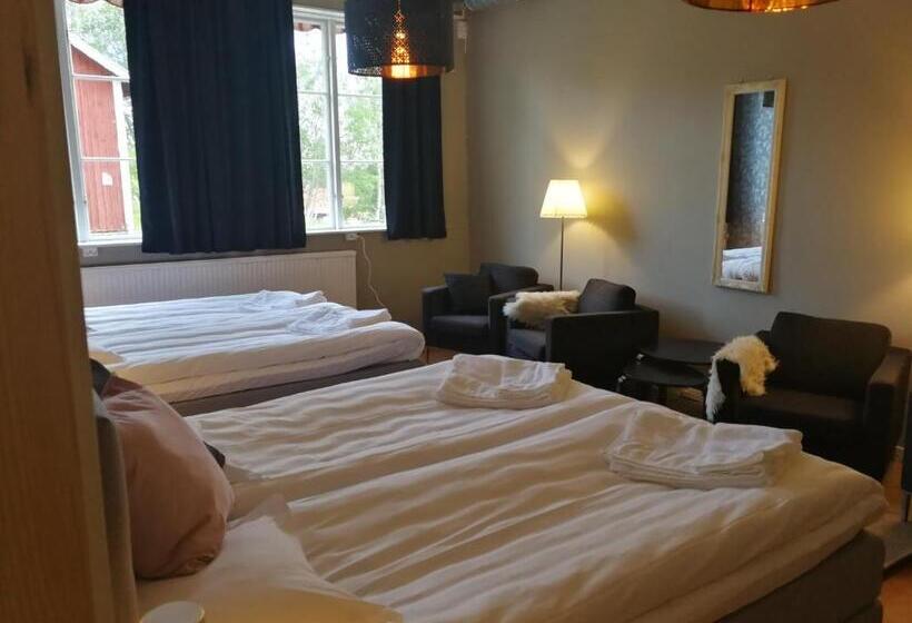 غرفة قياسية رباعية حمام مشترك, Sjugare Gård Bed & Breakfast