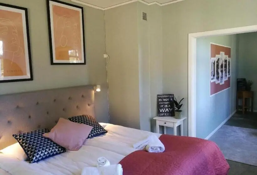 Perhehuone, Sjugare Gård Bed & Breakfast