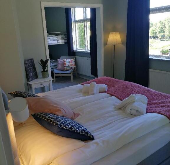 Семейный Номер, Sjugare Gård Bed & Breakfast