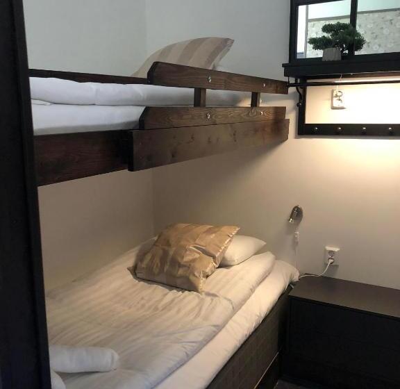 غرفة عائلية, Sjugare Gård Bed & Breakfast