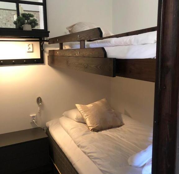 غرفة عائلية, Sjugare Gård Bed & Breakfast