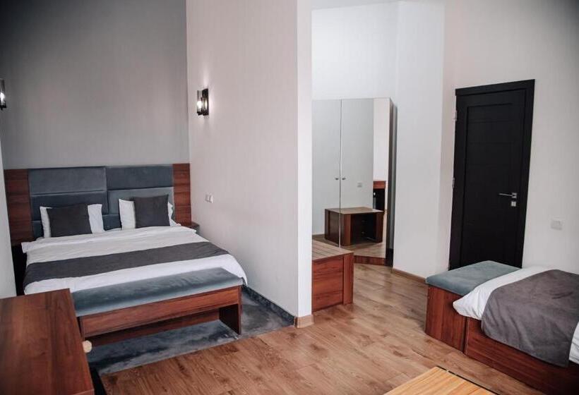 Standard Triple Room, Argishti