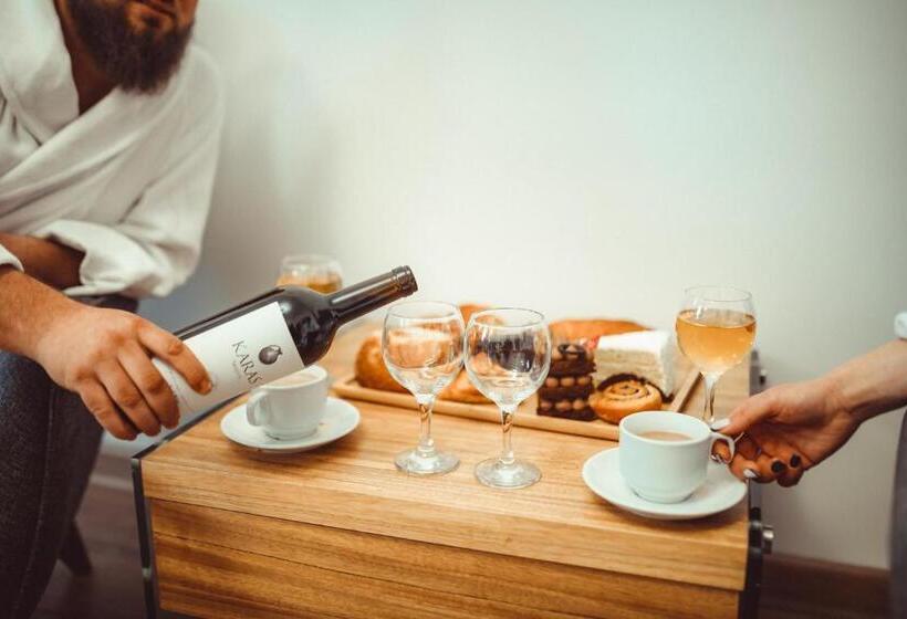 Standard Triple Room, Argishti