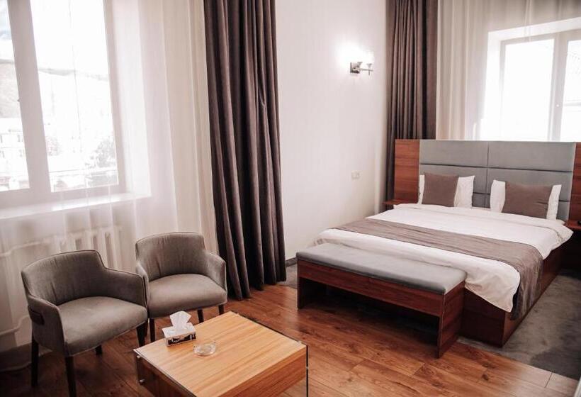 Deluxe Room, Argishti
