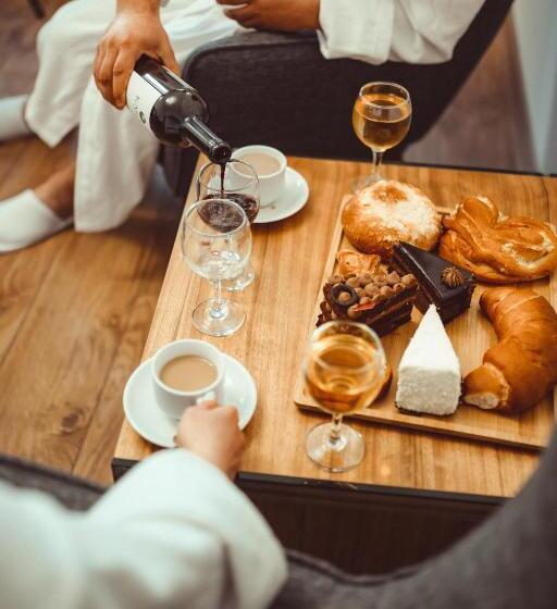 Deluxe Room, Argishti